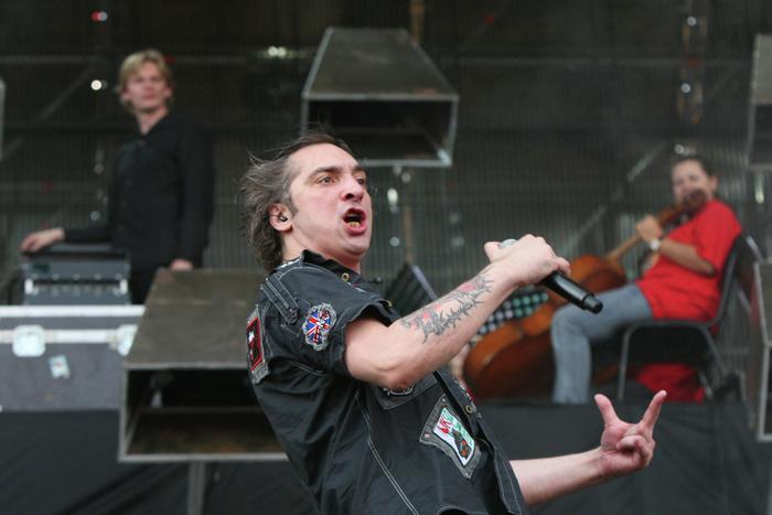 "Он жил в фантазии": мама Горшка рассказала о детстве рок-звезды