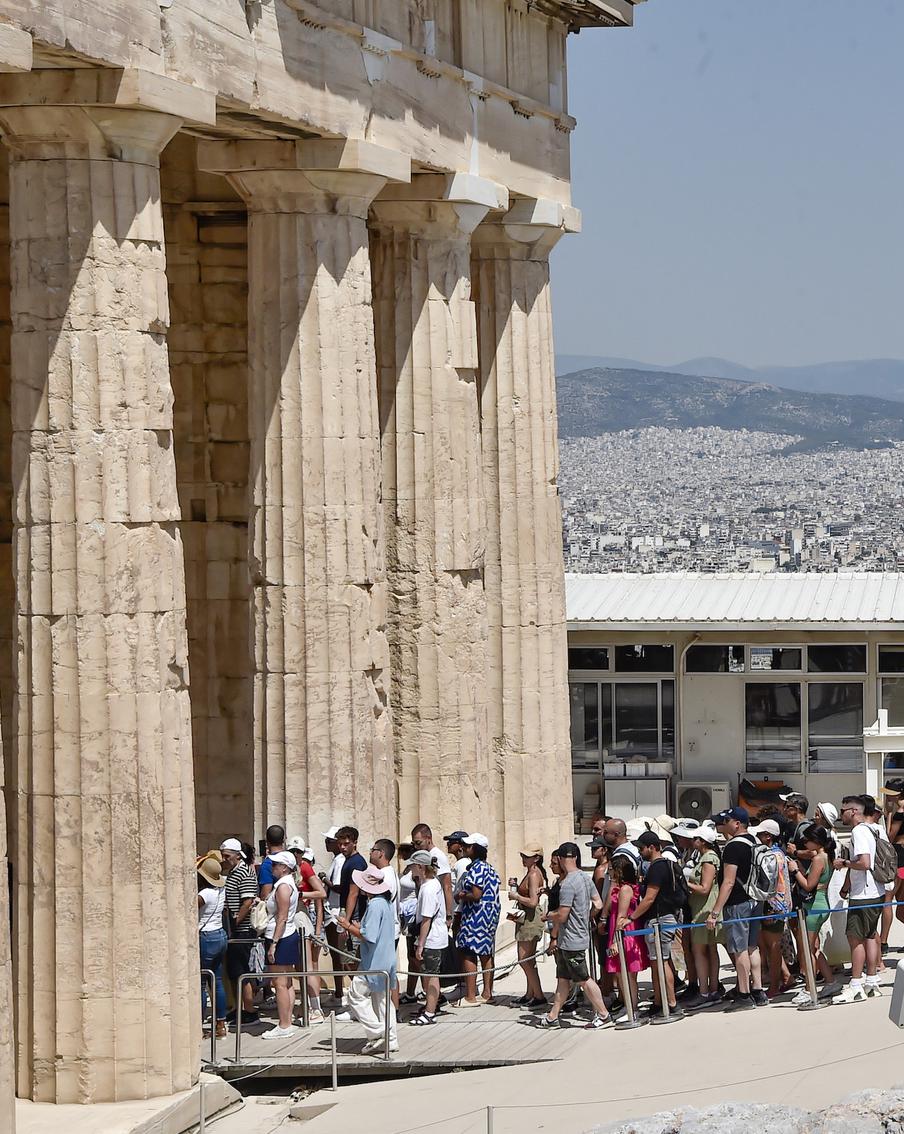 Рассказываем, какие ограничения для отдыхающих ввели некоторые страны мира
