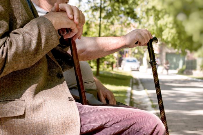 Госдума утвердила закон о повышении пенсий