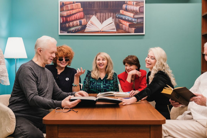 Центров "Московское долголетие", в которых могут встречаться пенсионеры, с каждым годом становится всё больше