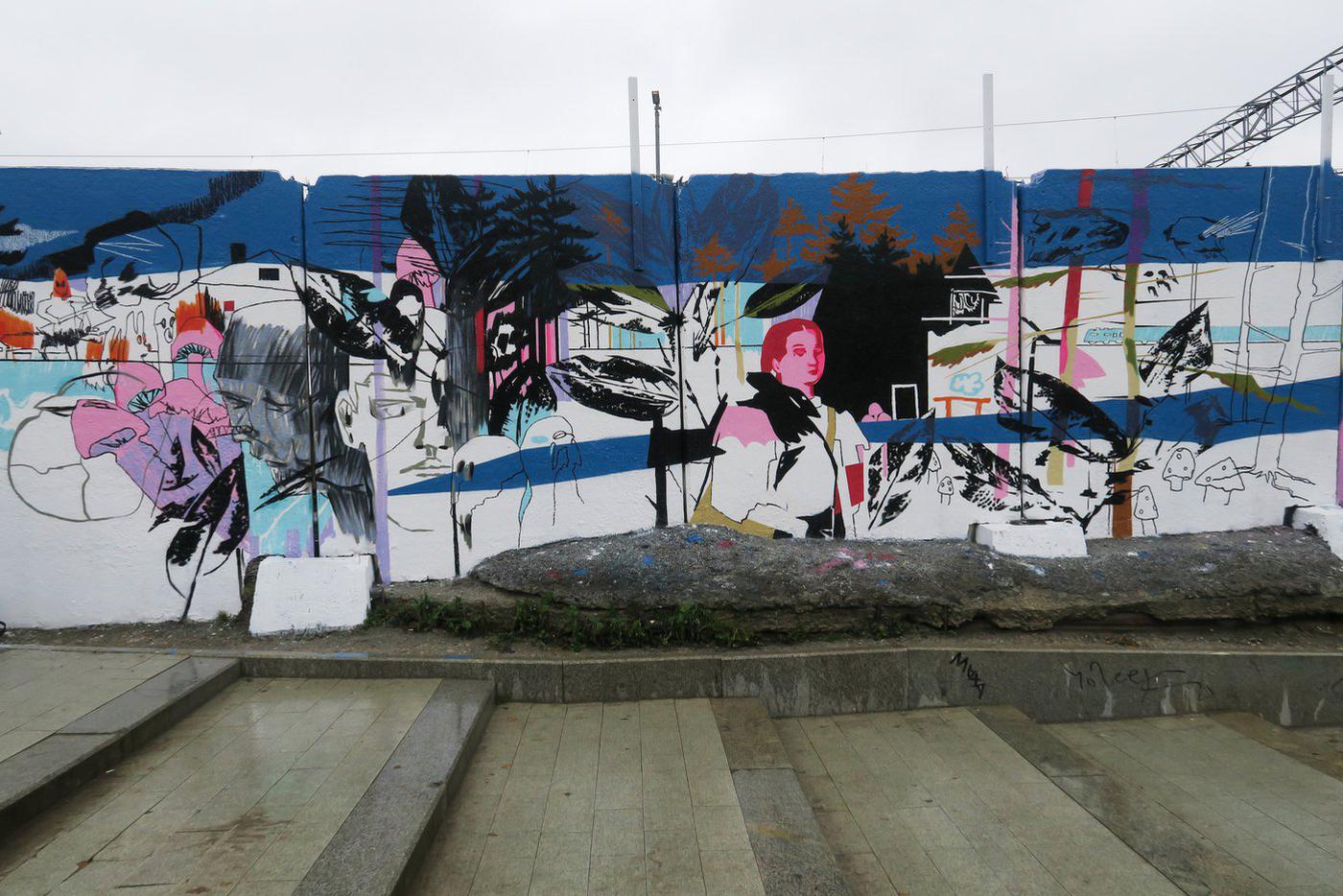 "Дорога домой". Внутренний мир человека подобен лесу с монстрами и добрыми зверями. Через него мы продираемся на свет – к электричке, как и эта маленькая девочка / Женя Войнар