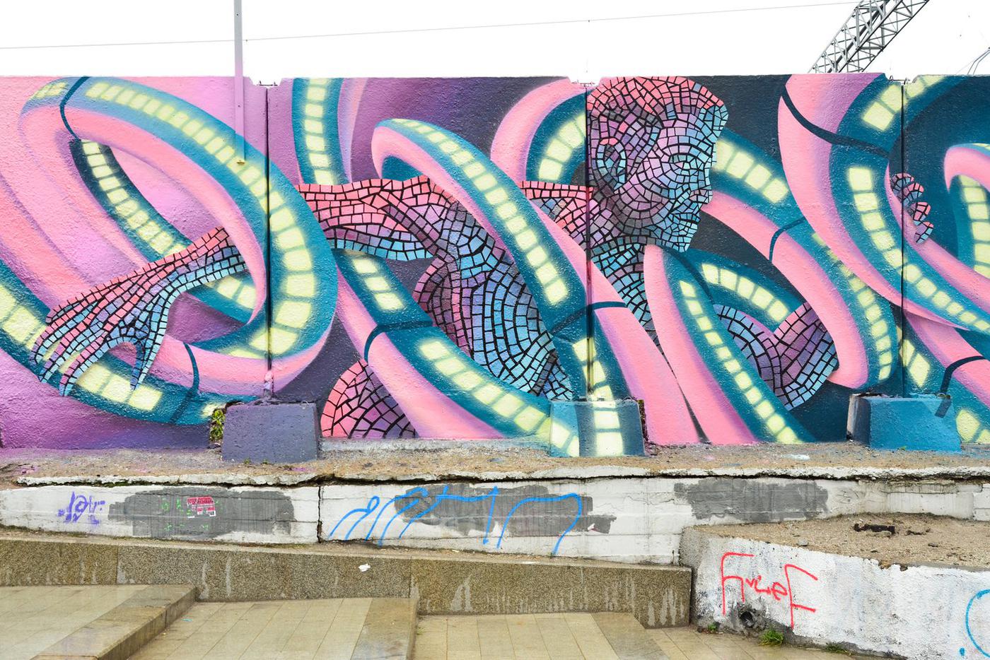 "Путевод". Прорывающийся сквозь спираль из поездов человек – не что иное, как образ, в котором каждый найдёт себя / Андрей Aznet