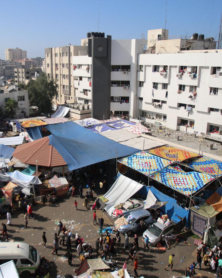 В Газе заявили, что Армия обороны Израиля начала штурм отделение клиники "Аль-Шифа"