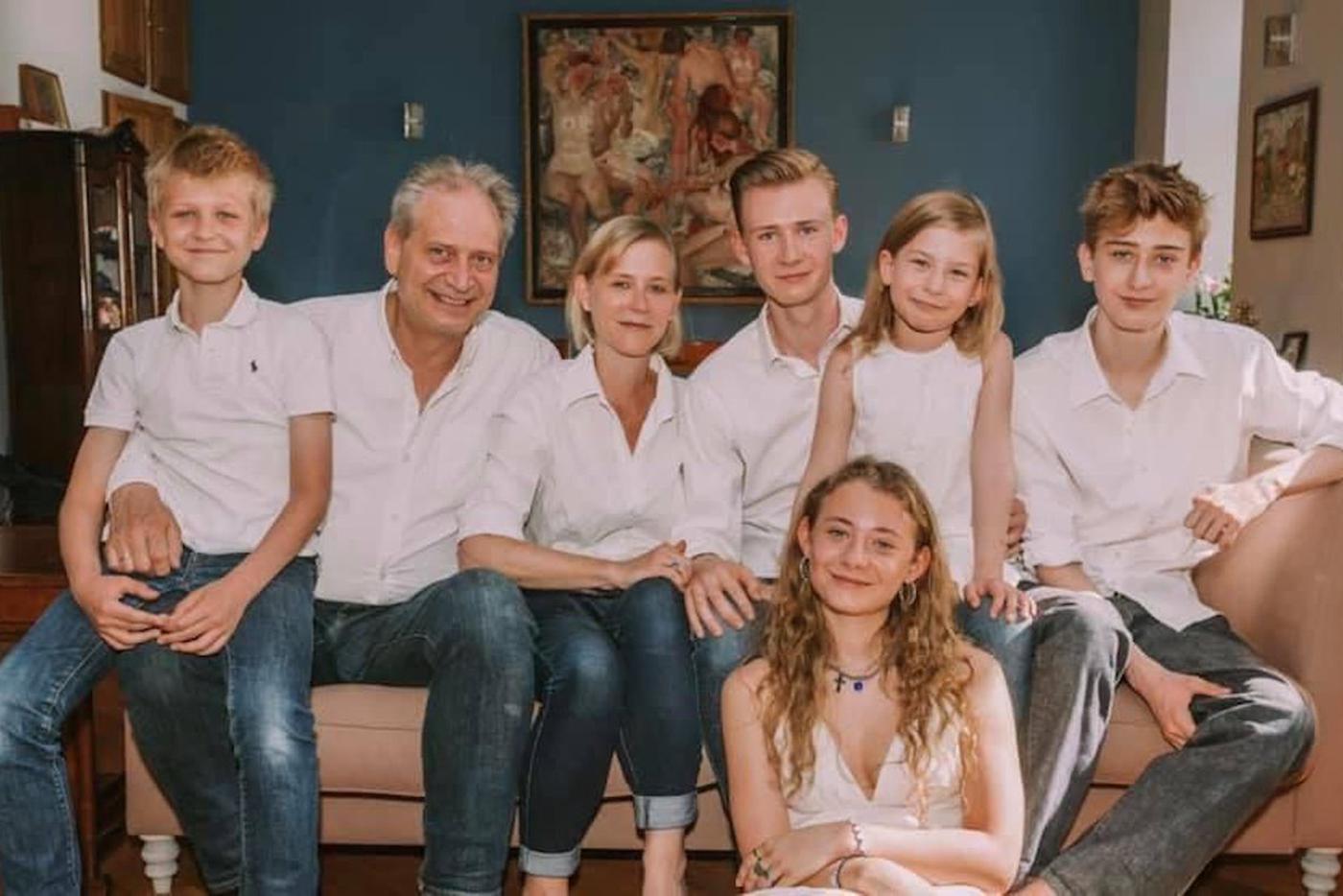 Семья Мегрелис вся в сборе