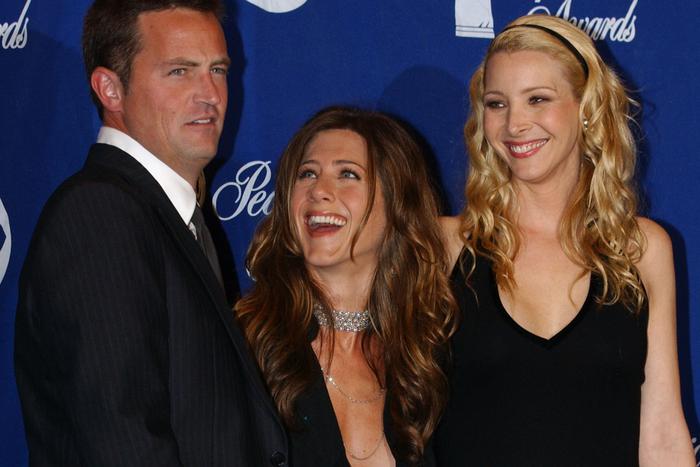 "Он был частью нашей ДНК": актёры из сериала "Друзья" попрощались с Мэттью Перри