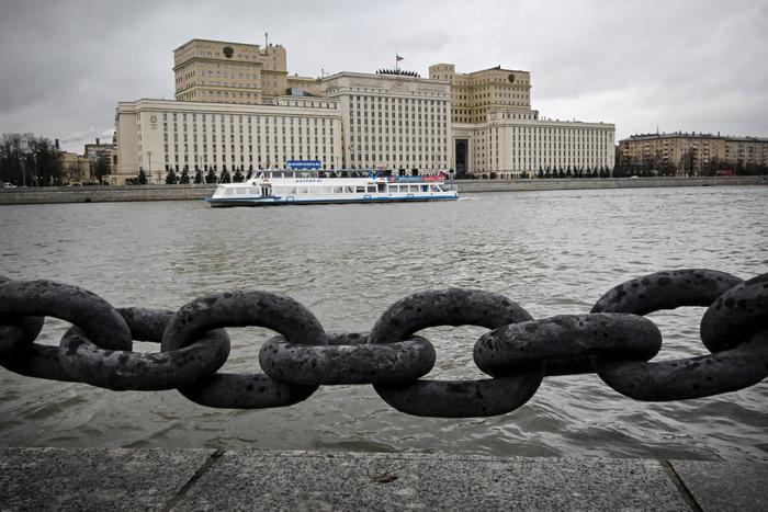 Армия России начала применять новую ударную платформу "Скальпель"