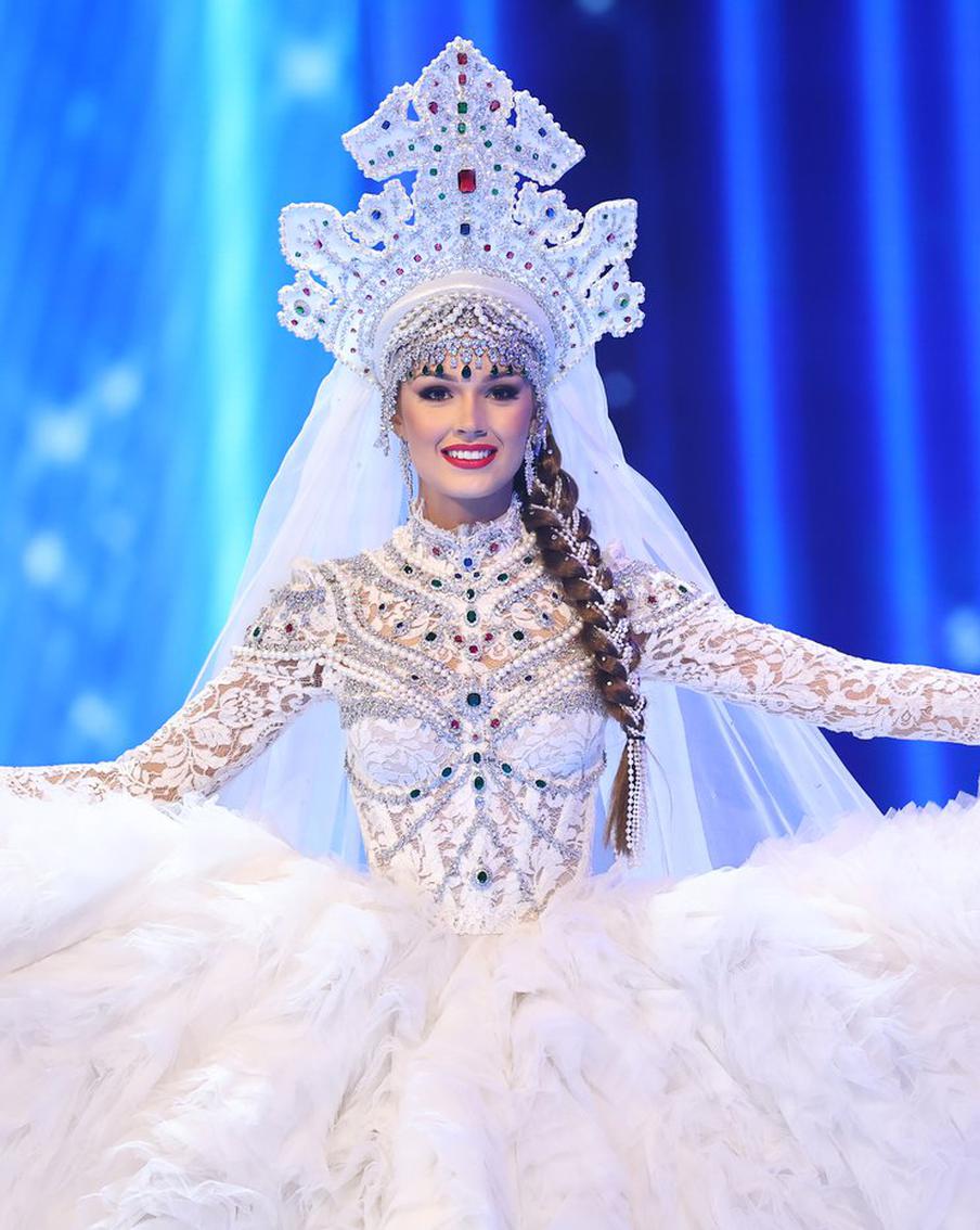 Россиянка Маргарита Голубева бьётся за победу в конкурсе "Мисс Вселенная"