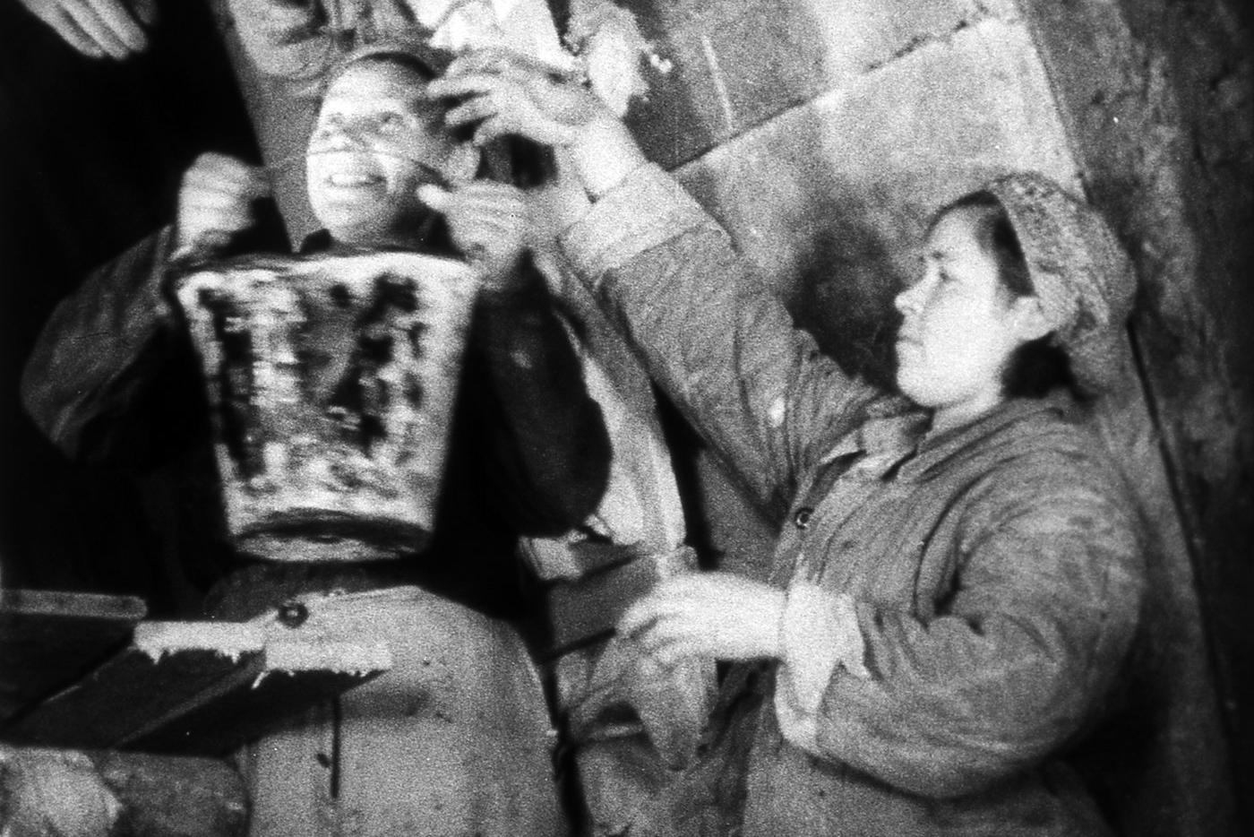 Кадры строительства станции метро "Павелецкая" радиальная незадолго до открытия.