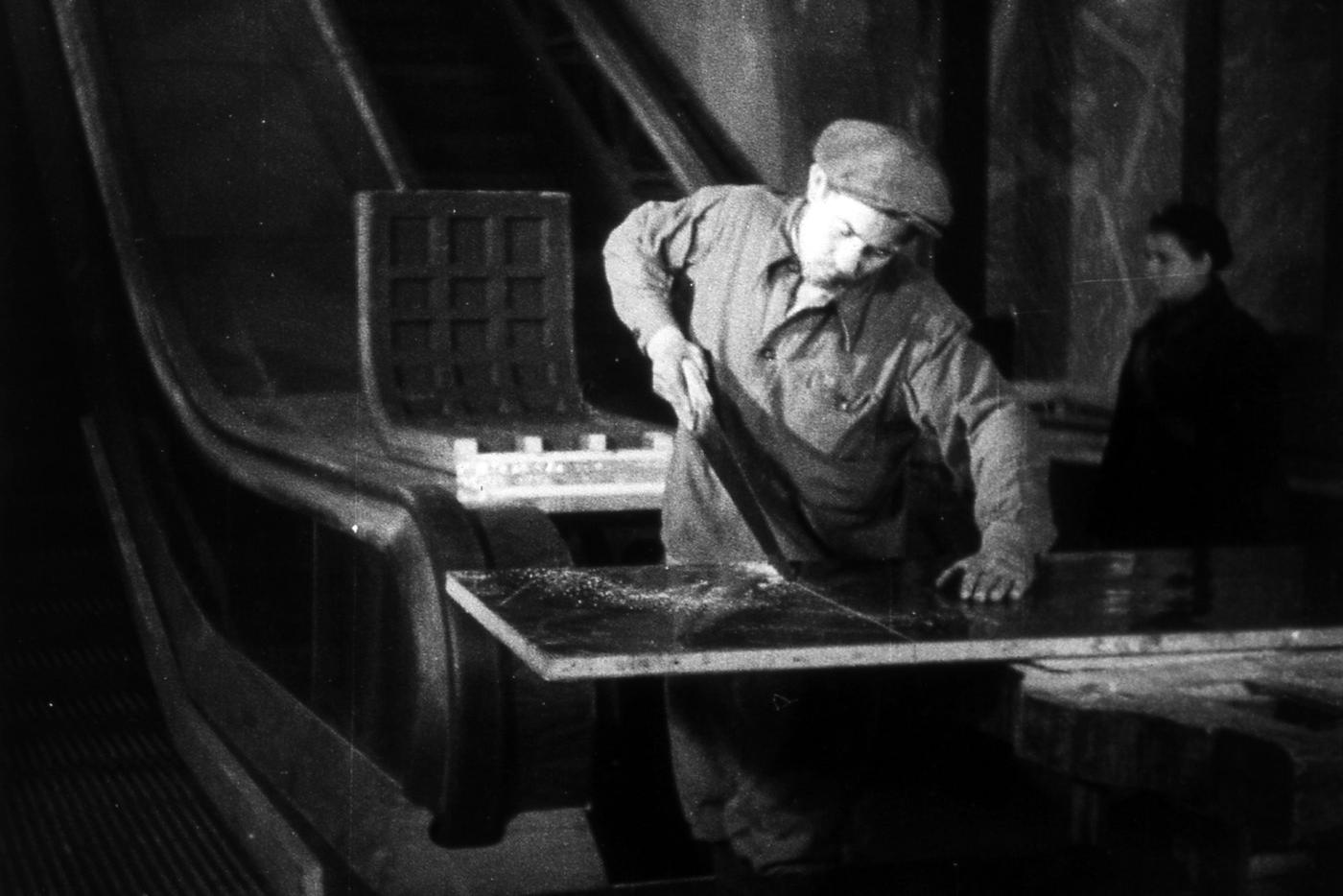 Кадры строительства станции метро "Павелецкая" радиальная незадолго до открытия.