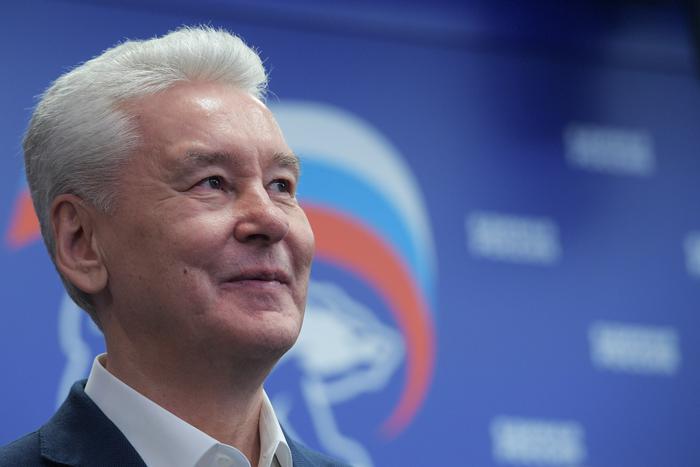 Собянин поздравил работников московского транспорта с профессиональным праздником