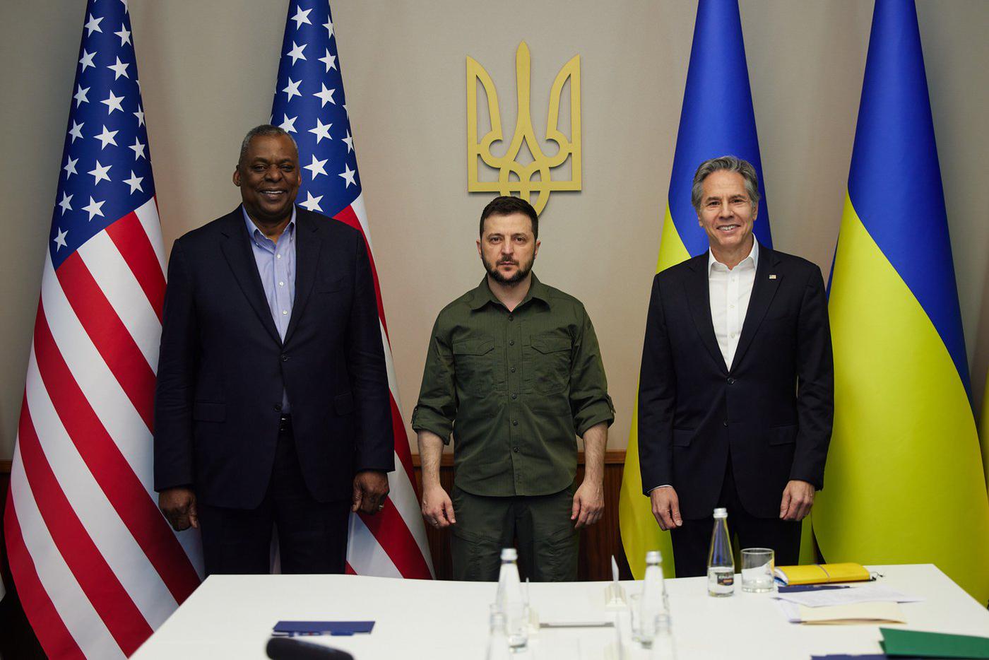President Zelensky Meets With US Secretaries Of State And Defense Шеф Пентагона Ллойд Остин прибыл в Киев для встречи с лидерами Украины.