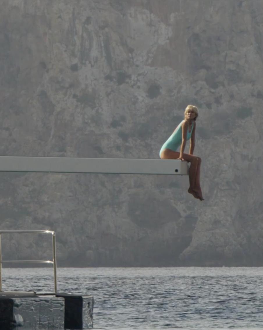 В последнем сезоне сериала "Корона" воссоздали знаковые образы принцессы Дианы