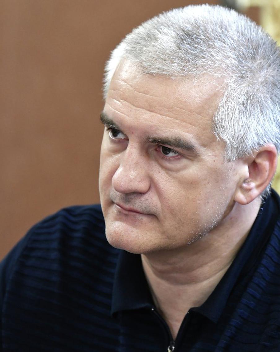 Аксёнов поддержал идею отказа от проведения абортов в частных клиниках