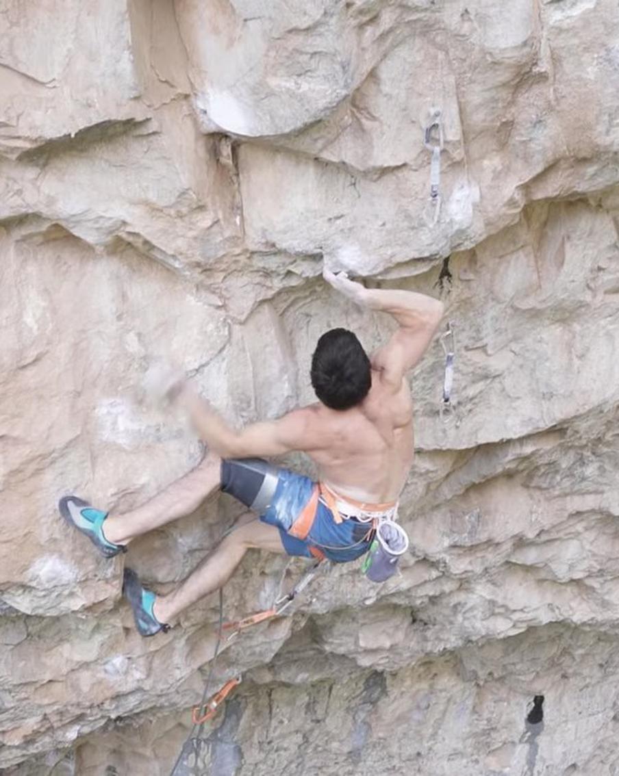 Американский скалолаз Джон Кардвелл открыл маршрут "Wind up Bird" категории 9a+/b