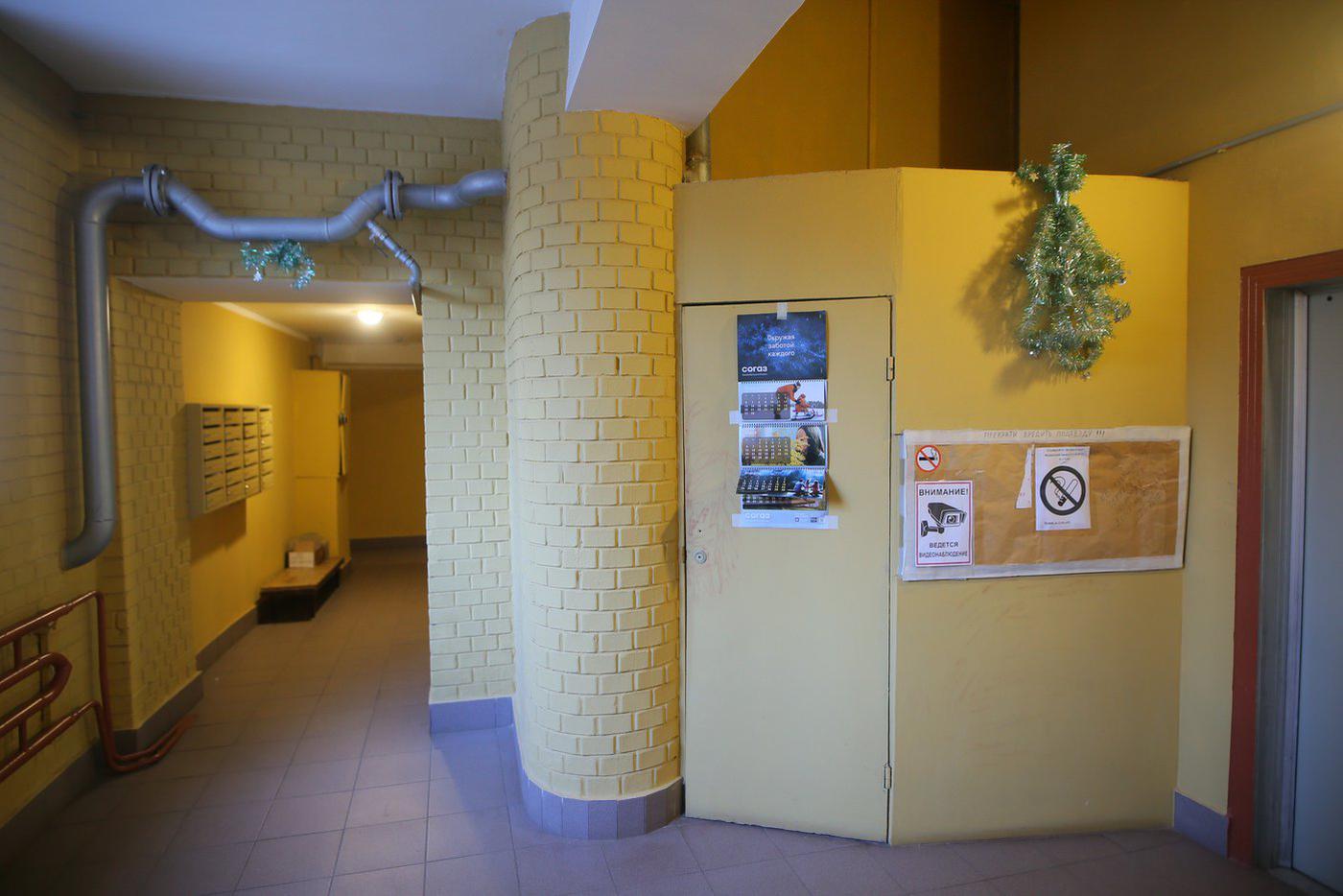 В холле одного из подъездов