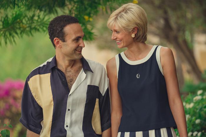 В Сети появились новые серии "Короны". Шестой сезон посвящён последним дням и гибели принцессы Дианы и жизни принца Чарльза