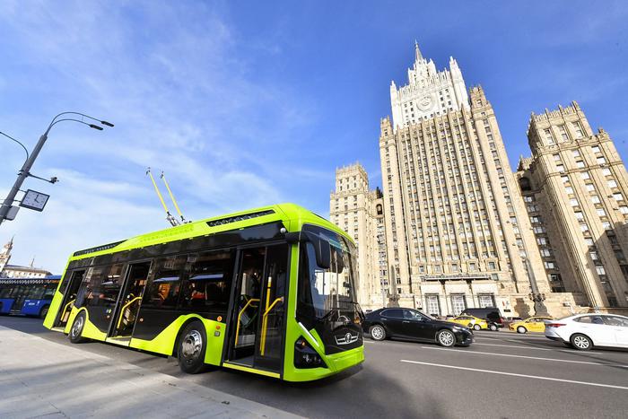 Московские электробусы и трамваи идут по новым маршрутам