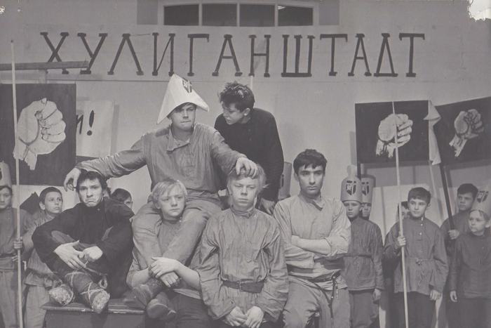 Российские исследователи объяснили на конкретных случаях, почему детдомовцы редко успешны