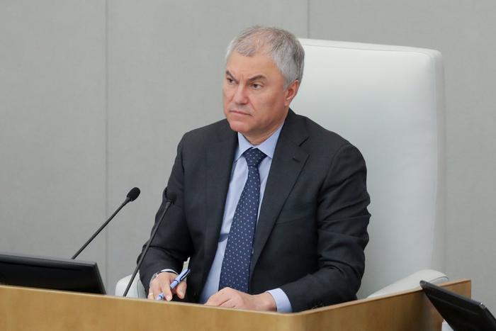 Володин назвал уехавших россиян предателями