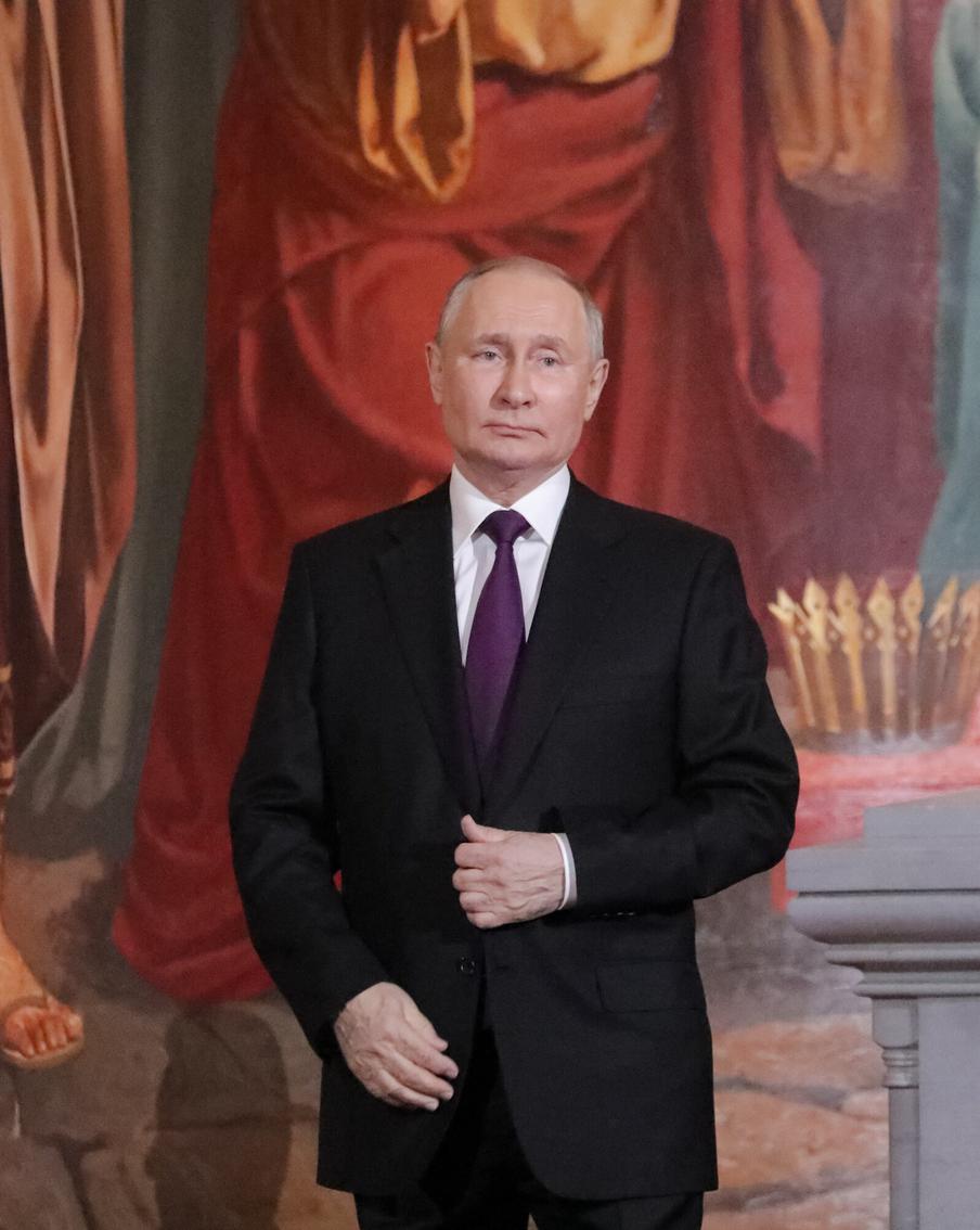 Путин назвал большой и востребованной работу движения "Матери России"