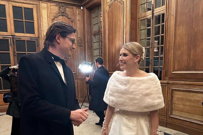 В Париже состоялась многомиллионная "свадьба века". Её сыграли богачи, о которых раньше никто не слышал