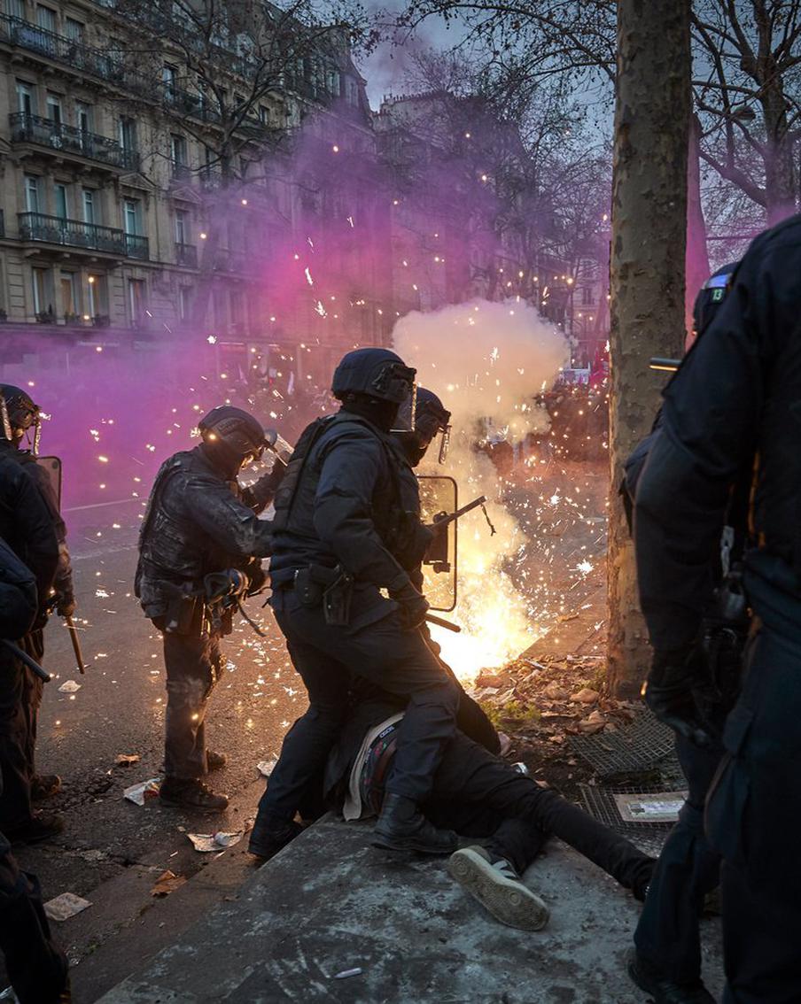 Во Франции начались беспорядки после гибели подростка