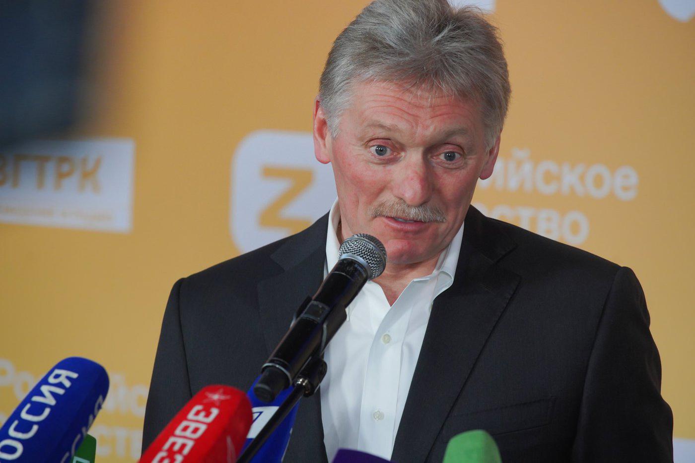 Песков: Москва называет власти Украины "режимом" из-за отношения к русским