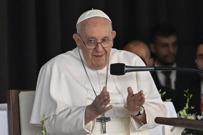 В Ватикане рассказали о состоянии папы римского