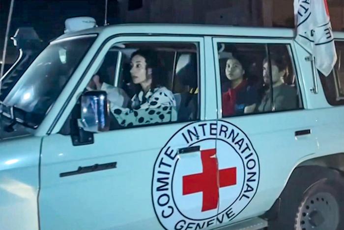Красный Крест заявил о размещении заложников группировки ХАМАС на передовой