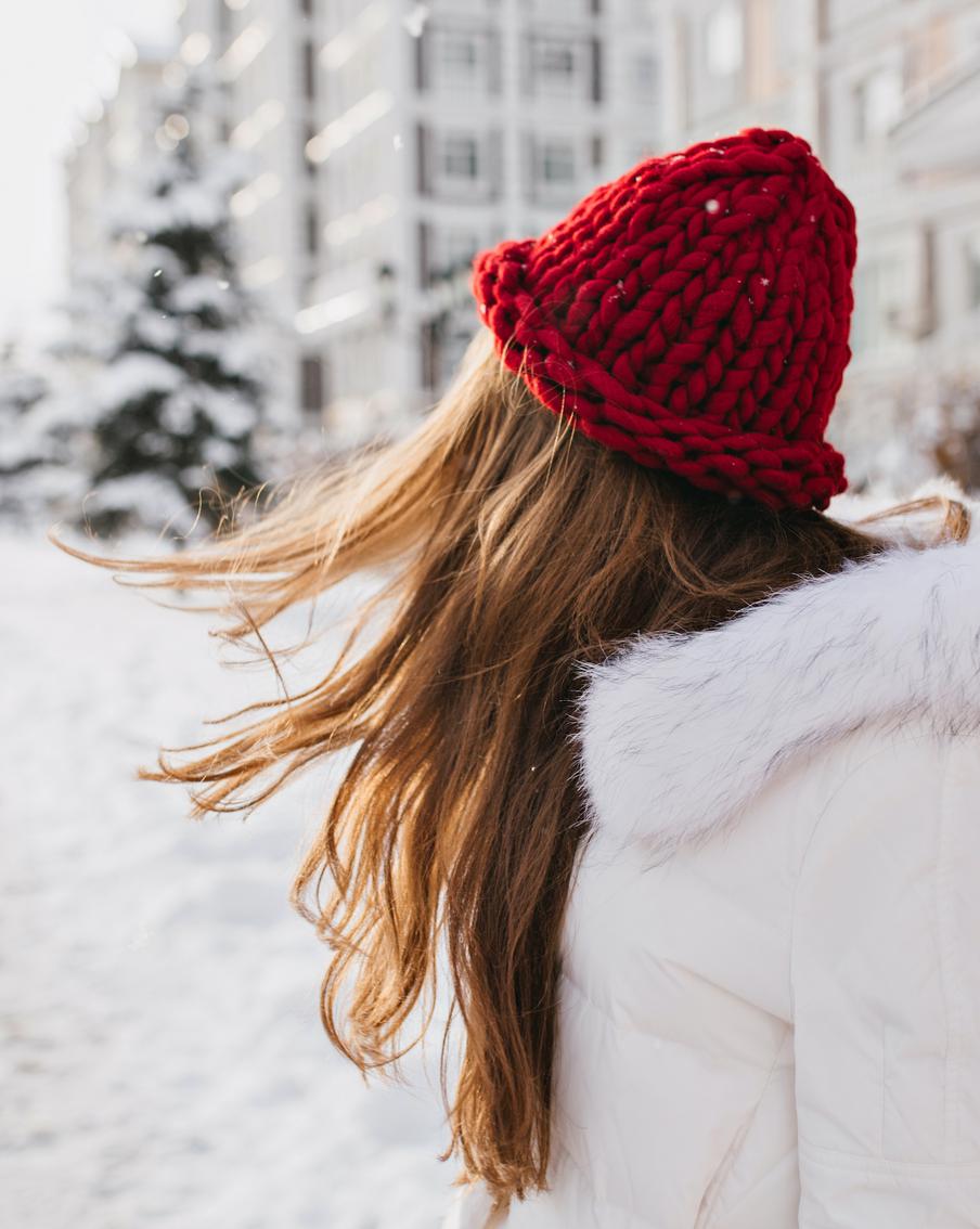 Трихолог рассказала, как ухаживать за волосами зимой