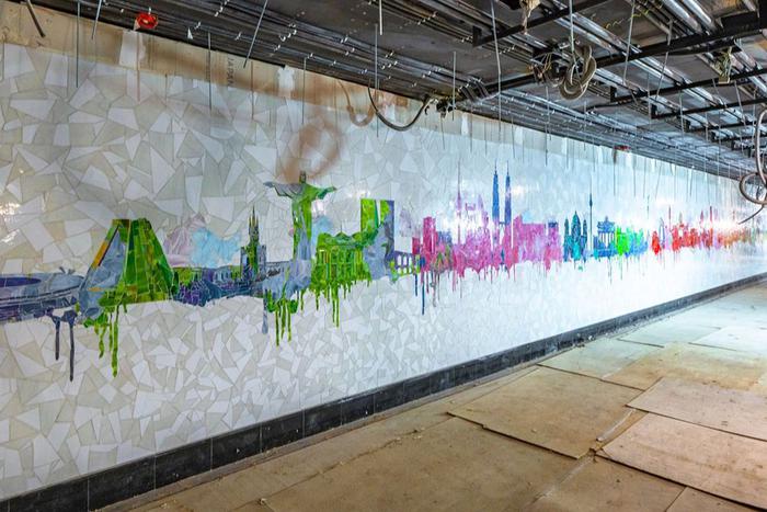 Собянин рассказал об оригинальном оформлении метро "Университет дружбы народов"