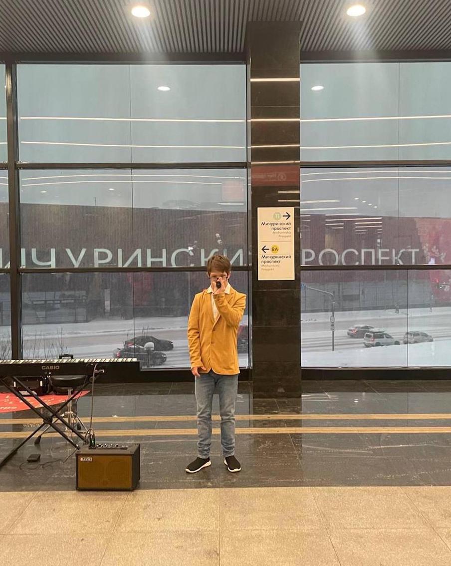 В Международный день инвалидов музыканты "зажигали" в метро