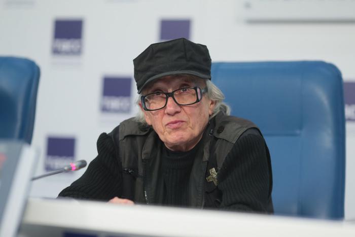 Михаил Шемякин рассказал, что отец-беспризорник дал ему больше матери-аристократки