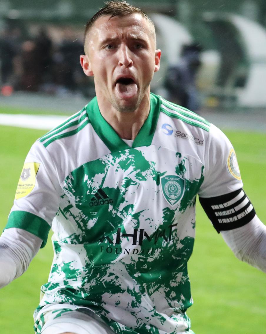 Полузащитник "Ахмата" Бериша спровоцировал тренера "Спартака" Абаскаля своим подкатом