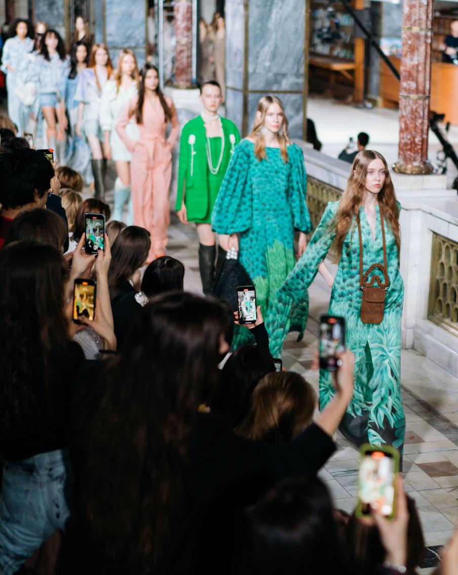 В Москве состоялся Международный модный форум. Рассказываем про топ-5 самых интересных показов