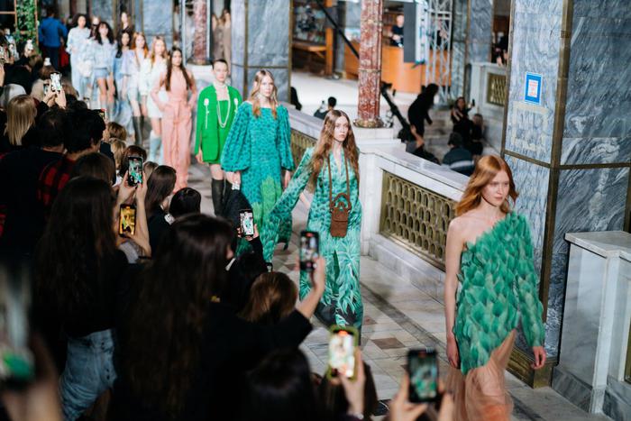 В Москве состоялся Международный модный форум. Рассказываем про топ-5 самых интересных показов