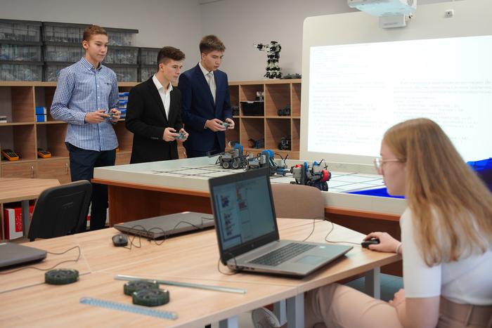 Инженерные и ИТ-классы открыты в каждой второй школе в Москве