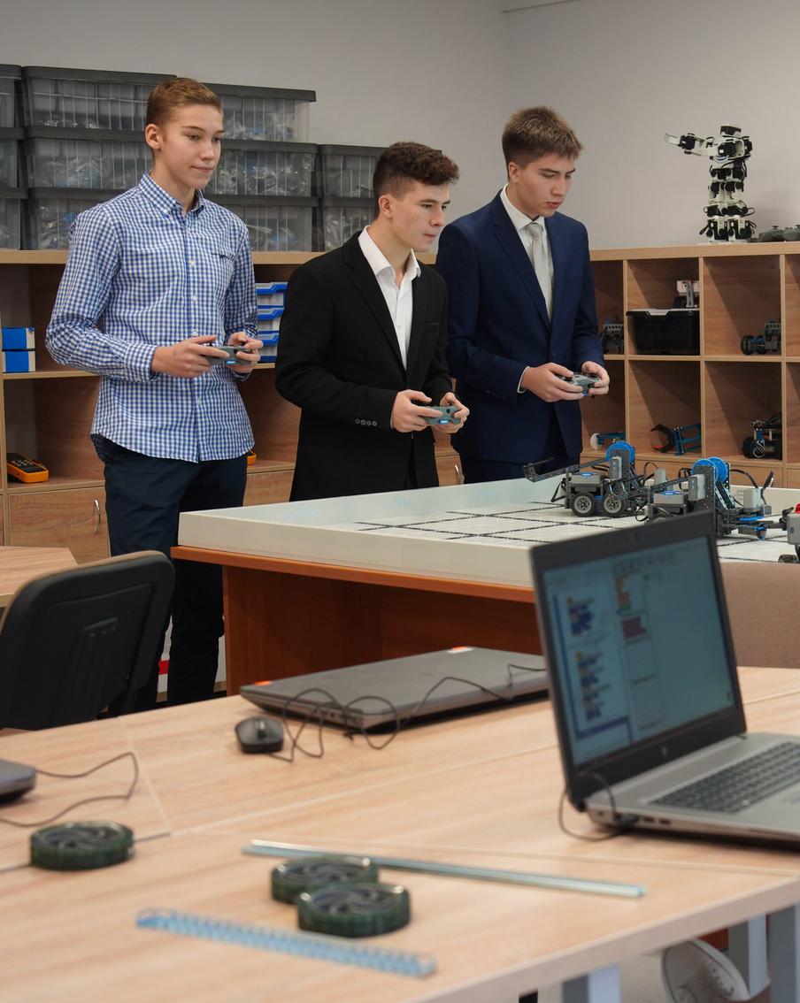 Инженерные и ИТ-классы открыты в каждой второй школе в Москве