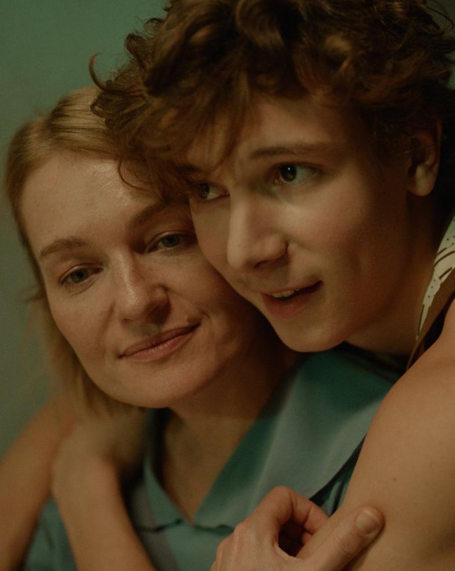 "Вам и не снилось..." 40 лет спустя. Новая экранизация повести Галины Щербаковой получилась с женским акцентом