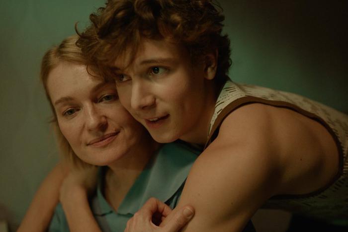 "Вам и не снилось..." 40 лет спустя. Новая экранизация повести Галины Щербаковой получилась с женским акцентом