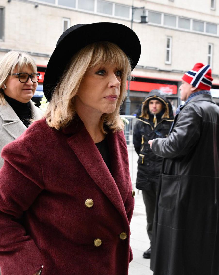 Алле Пугачёвой стало плохо во время шопинга на Кипре. Что случилось с примадонной?