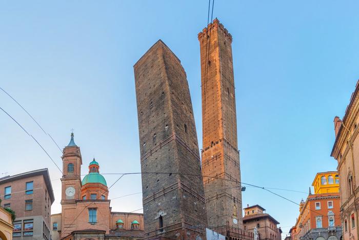 В Италии старинная башня Гаризенда может упасть в любой момент. Власти города бьют тревогу