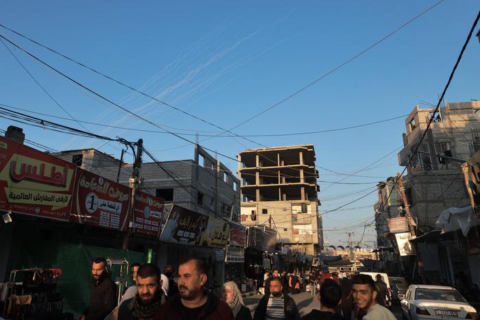 Израиль одобрил "минимальное" увеличение поставок топлива в Газу