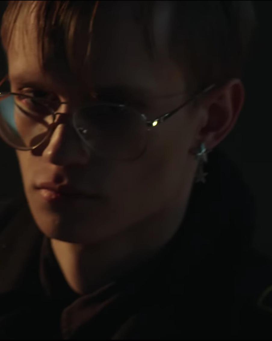 Проект  "простыми словами" представил новую композицию "Йося"