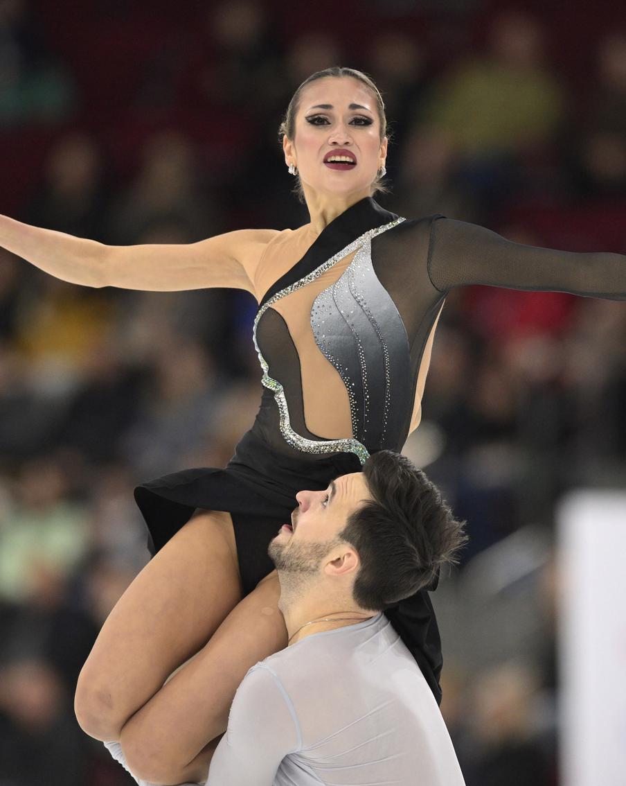 "Очень хочется на мировую арену": титулованная фигуристка Елизавета Худайбердиева дала интервью Metro