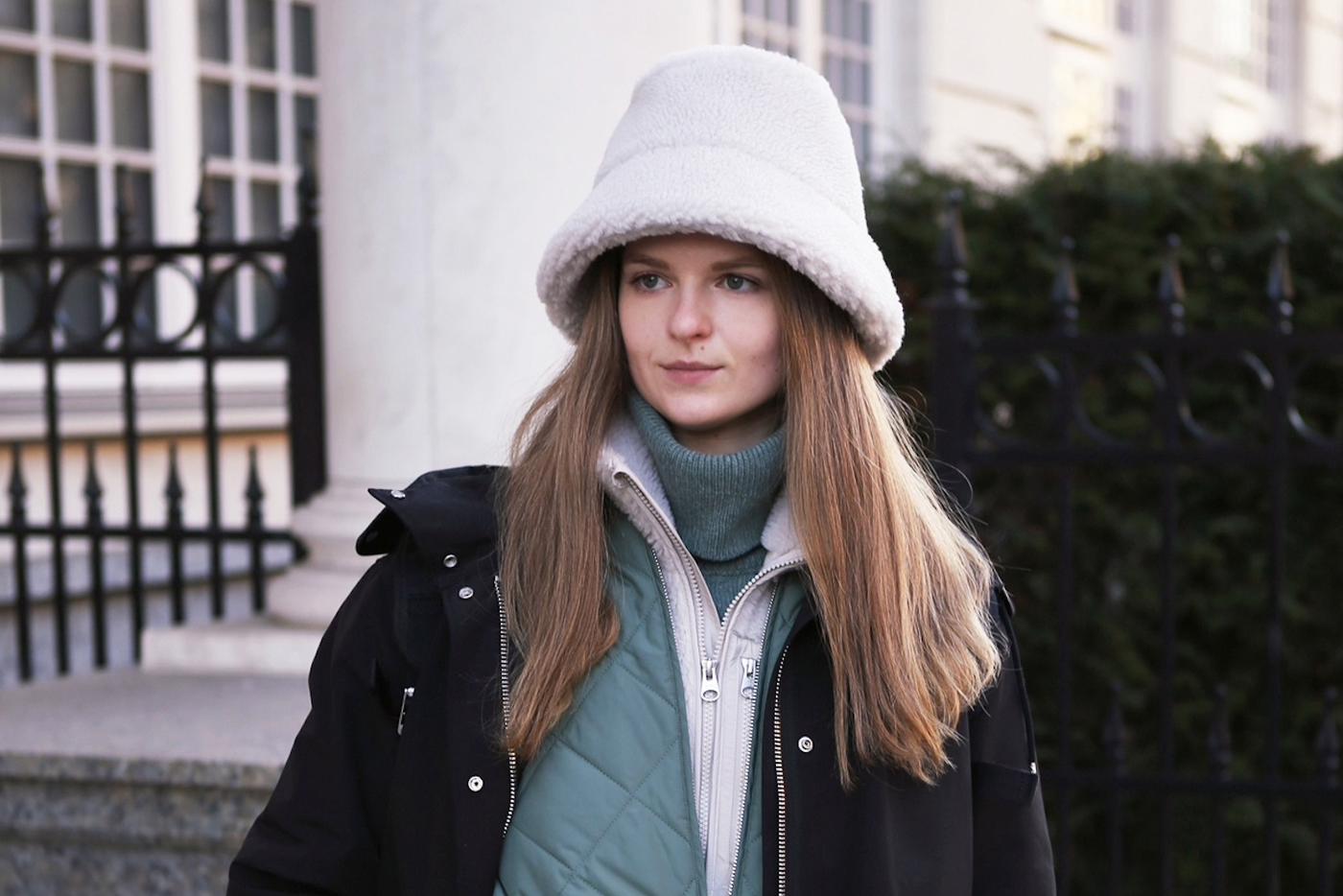 Уютные и стильные аксессуары помогут вам утеплиться по полной программе