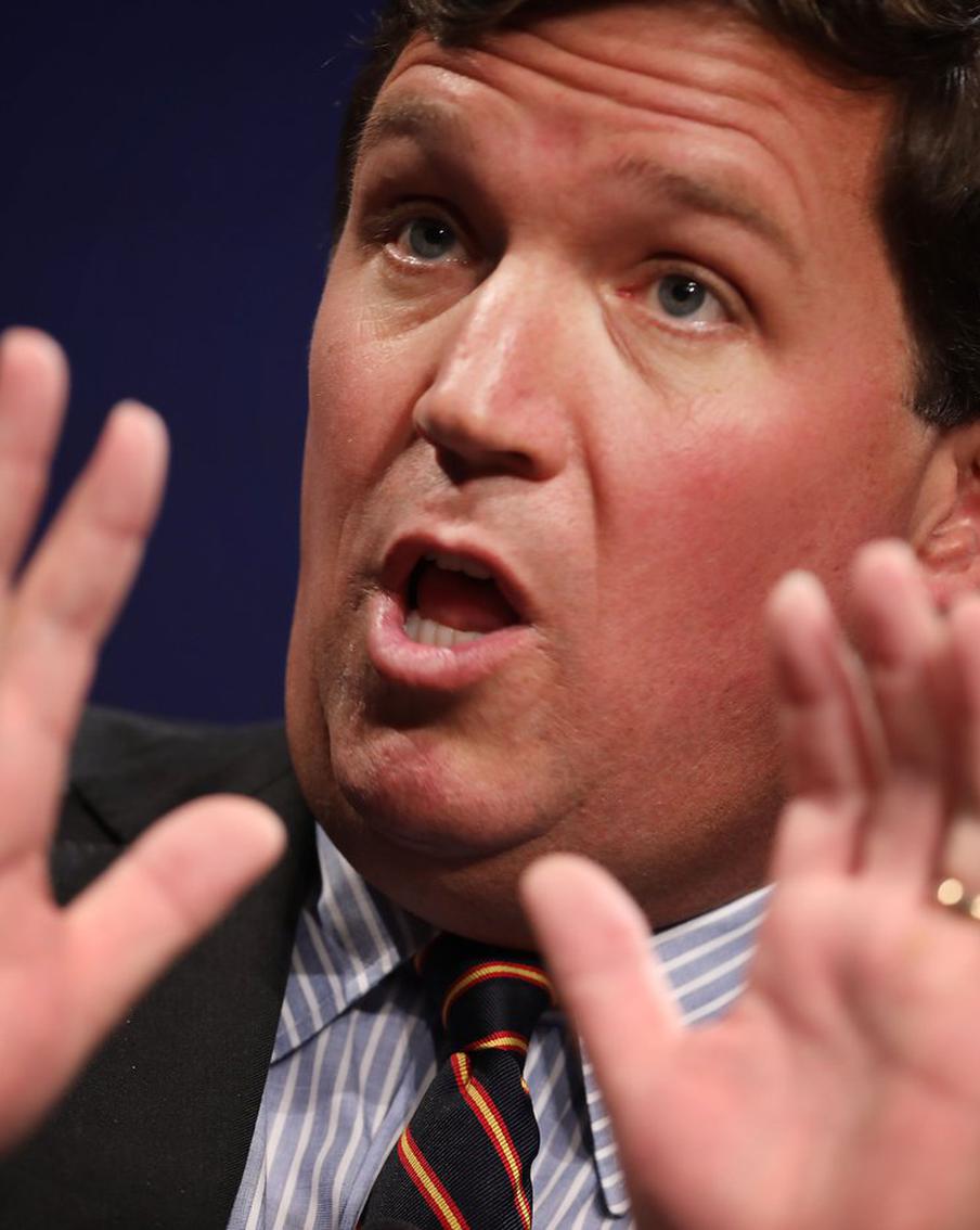 Экс-ведущий Fox News анонсировал интервью с Путиным: кто такой Такер Карлсон и почему он так знаменит в России?