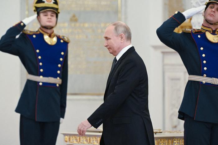 Создана инициативная группа для выдвижения Путина кандидатом в президенты. Кто в неё вошёл?