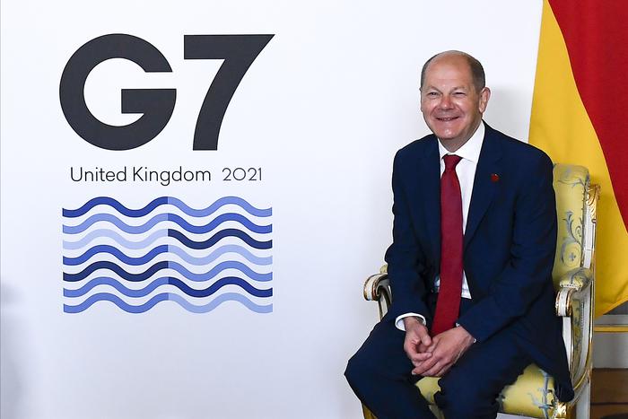 Шольц обвинил Россию в росте цен на газ в Европе