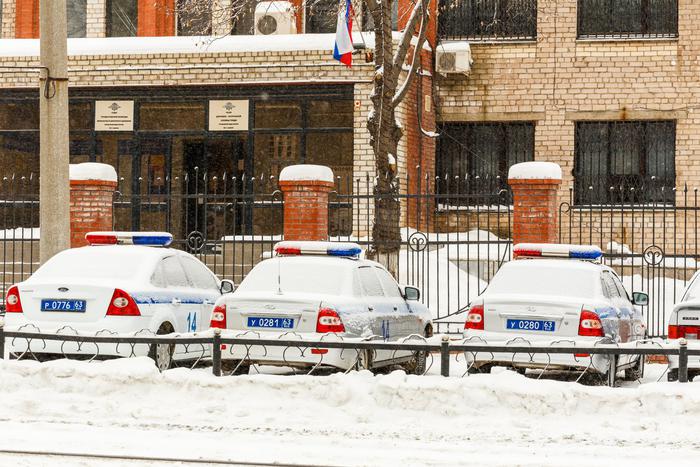 ГИБДД Москвы приостановила регистрацию авто и выдачу прав. Сроки возобновления предоставления услуги не называются